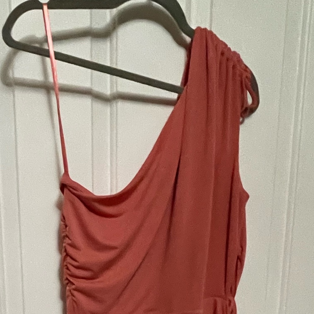 One shoulder side key hole dress